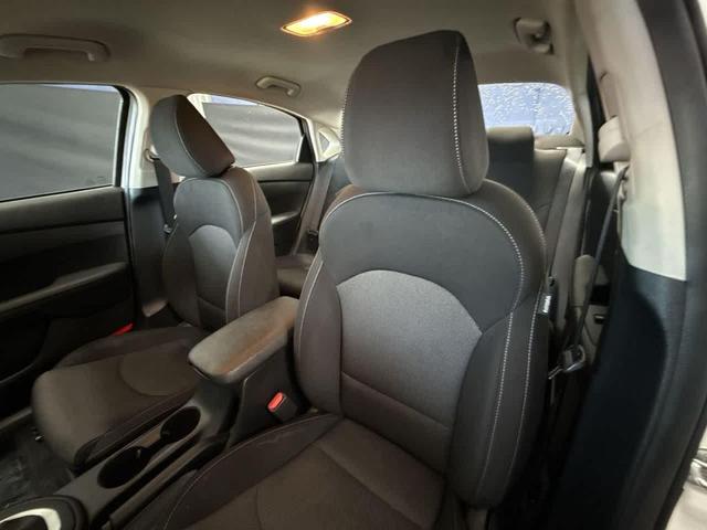 Photo of 2024 Snow White Pearl Kia Forte