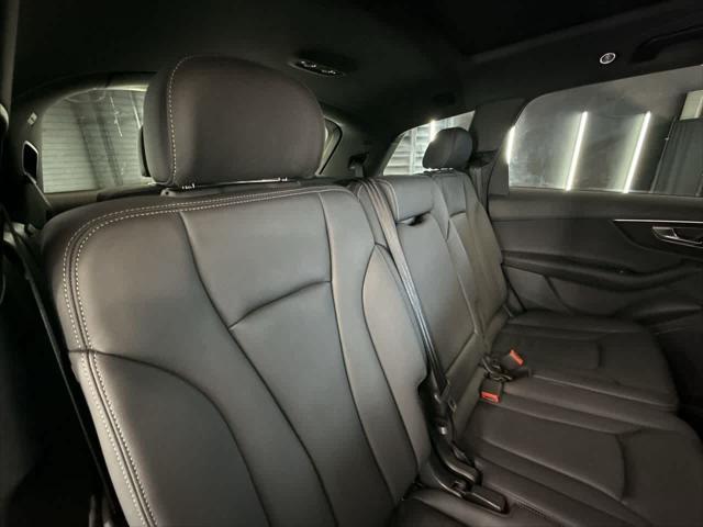 Photo of 2025 Samurai Gray Metallic Audi Q7