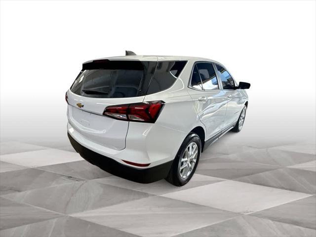 Photo of 2023 Summit White Chevrolet Equinox