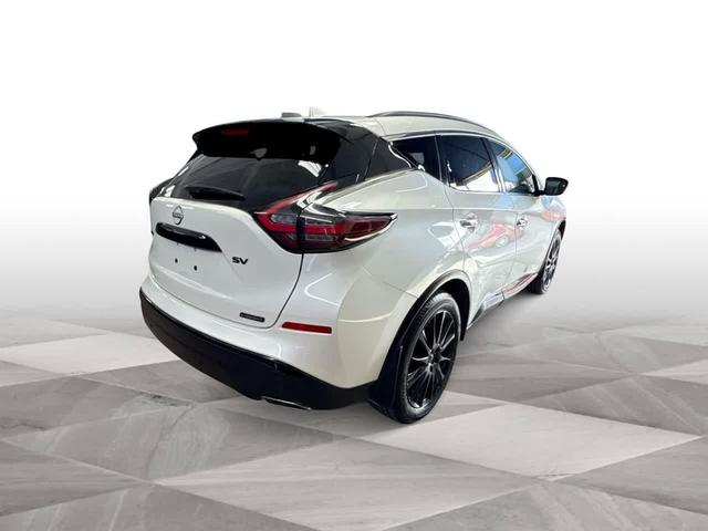 Photo of 2024 Pearl White Tricoat Nissan Murano