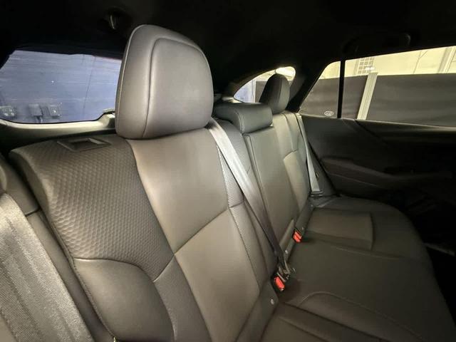 Photo of 2025 Ice Silver Metallic Subaru Outback