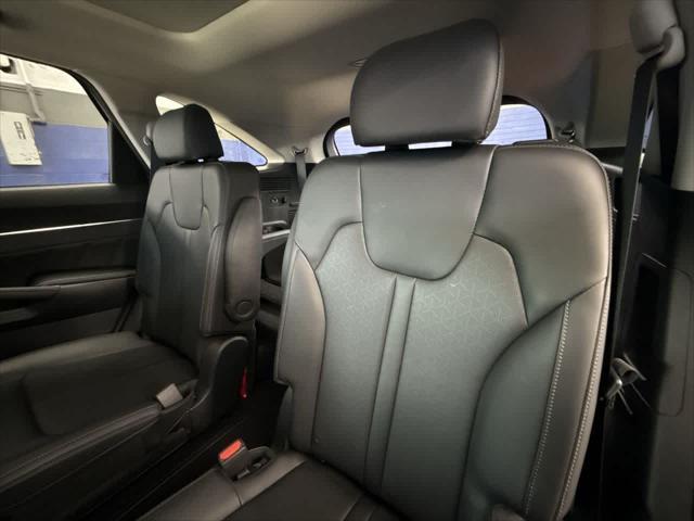 Photo of 2023 Wolf Gray Kia Sorento