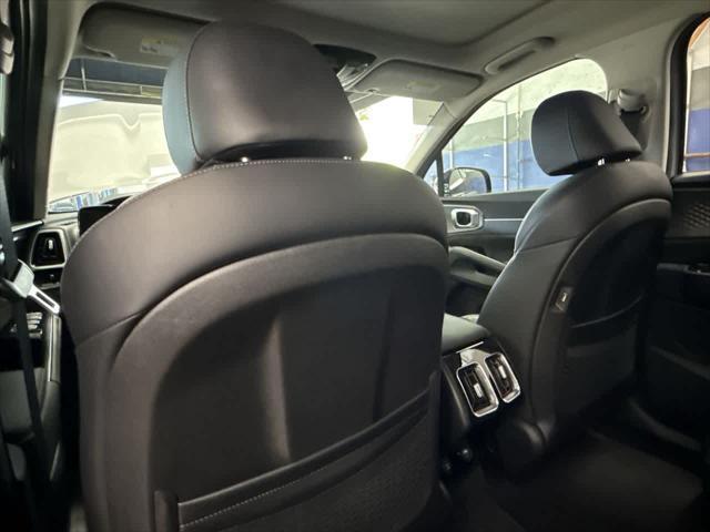 Photo of 2023 Wolf Gray Kia Sorento