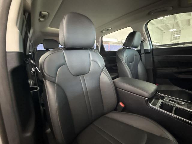 Photo of 2023 Wolf Gray Kia Sorento