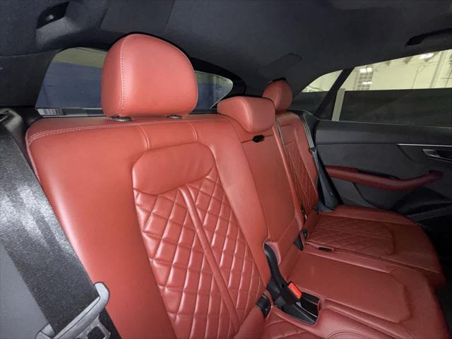 Photo of 2023 Daytona Gray Pearl Effect Audi SQ8