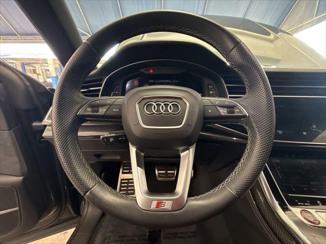 Photo of 2023 Daytona Gray Pearl Effect Audi SQ8