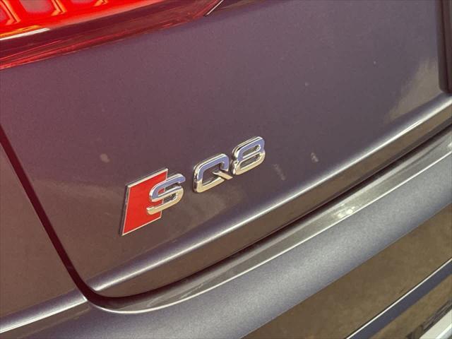 Photo of 2023 Daytona Gray Pearl Effect Audi SQ8