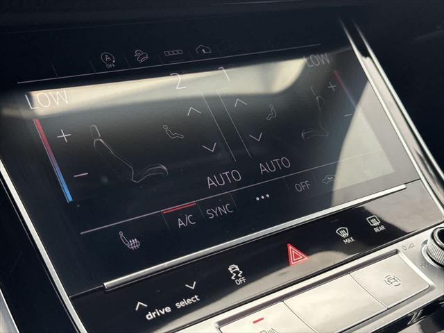 Photo of 2023 Daytona Gray Pearl Effect Audi SQ8