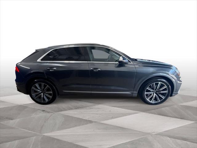 Photo of 2023 Daytona Gray Pearl Effect Audi SQ8