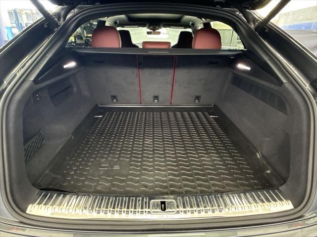 Photo of 2023 Daytona Gray Pearl Effect Audi SQ8