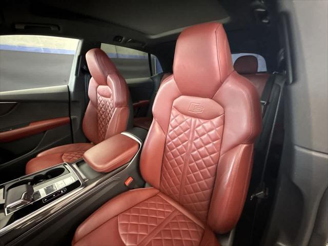 Photo of 2023 Daytona Gray Pearl Effect Audi SQ8