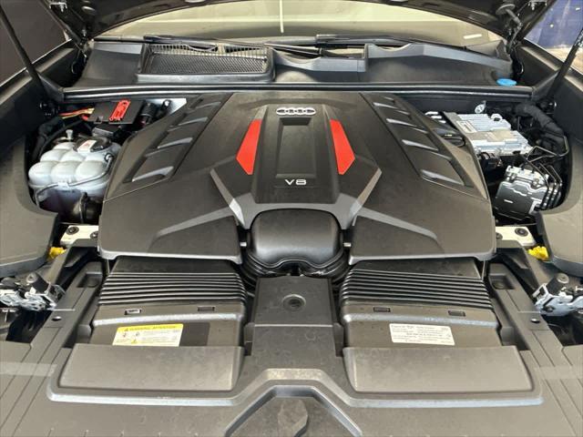 Photo of 2023 Daytona Gray Pearl Effect Audi SQ8