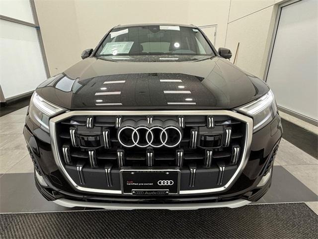 Photo of 2025 Mythos Black Metallic Audi Q7