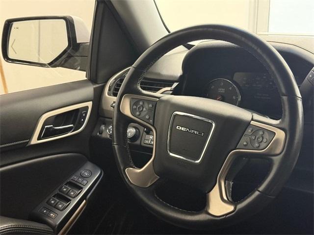 Photo of 2019 Summit White GMC Yukon
