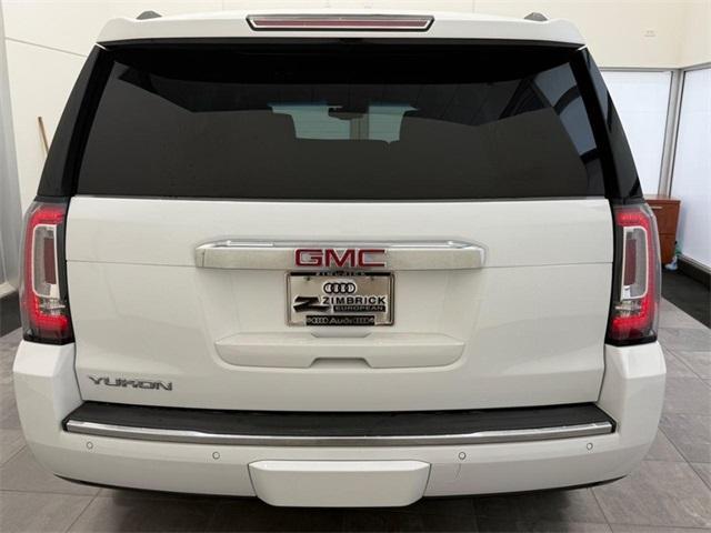 Photo of 2019 Summit White GMC Yukon