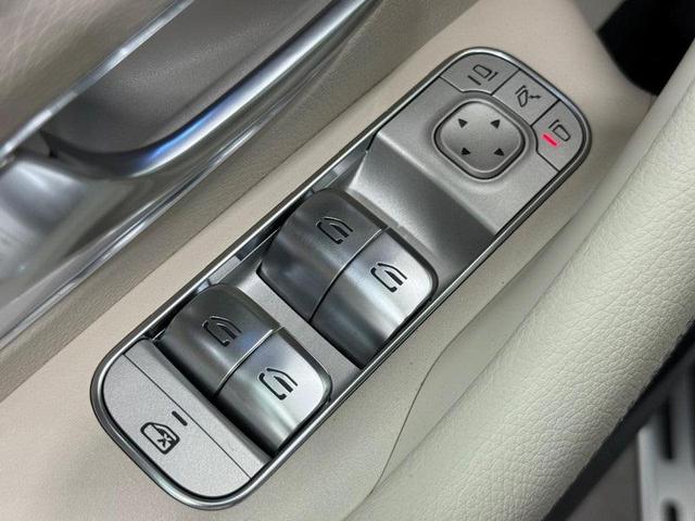 Photo of 2026 Green Mercedes-Benz GLE 450e