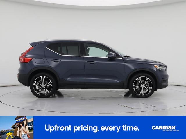 Photo of 2022 Gray Volvo XC40