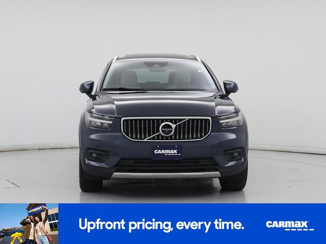 Photo of 2022 Gray Volvo XC40