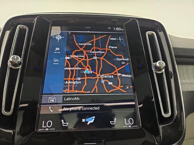 Photo of 2022 Gray Volvo XC40