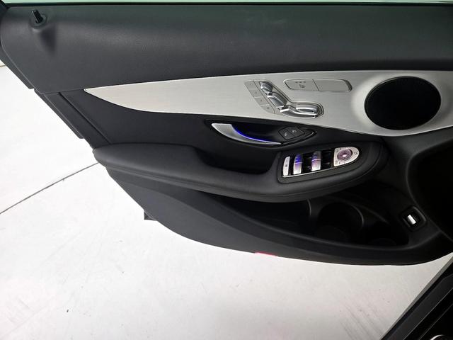 Photo of 2022 Black Mercedes-Benz GLC 300