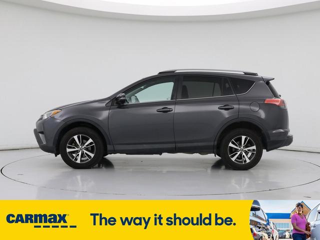 Photo of 2018 Gray Toyota RAV4