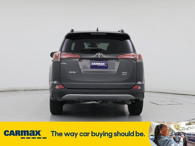 Photo of 2018 Gray Toyota RAV4