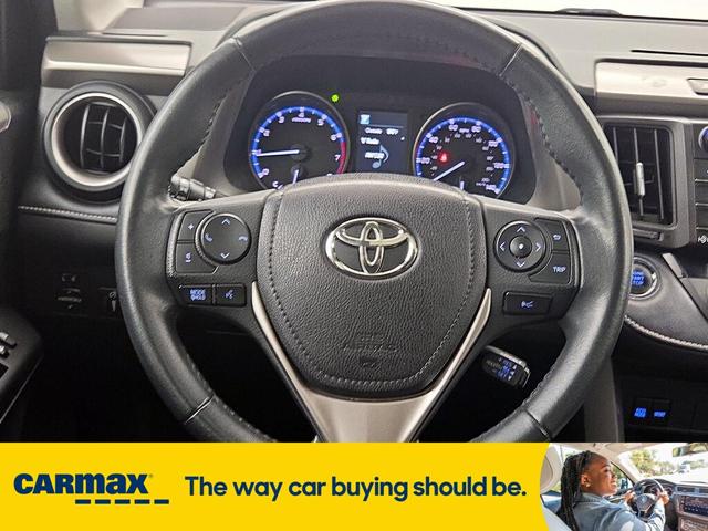 Photo of 2018 Gray Toyota RAV4