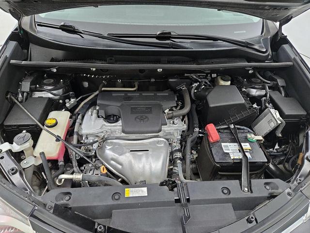 Photo of 2018 Gray Toyota RAV4