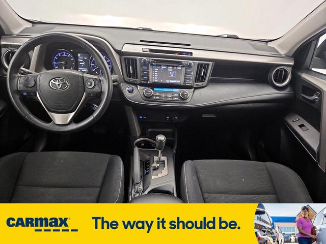 Photo of 2018 Gray Toyota RAV4