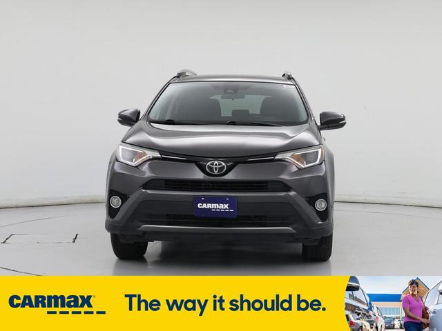 Photo of 2018 Gray Toyota RAV4