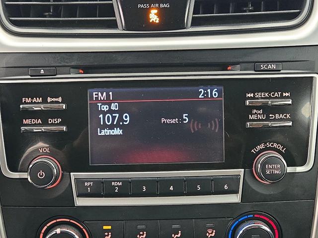 Photo of 2017 Blue Nissan Altima