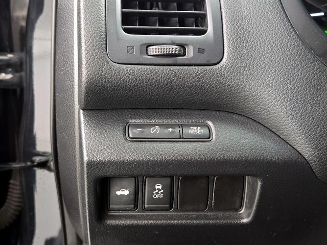 Photo of 2017 Blue Nissan Altima