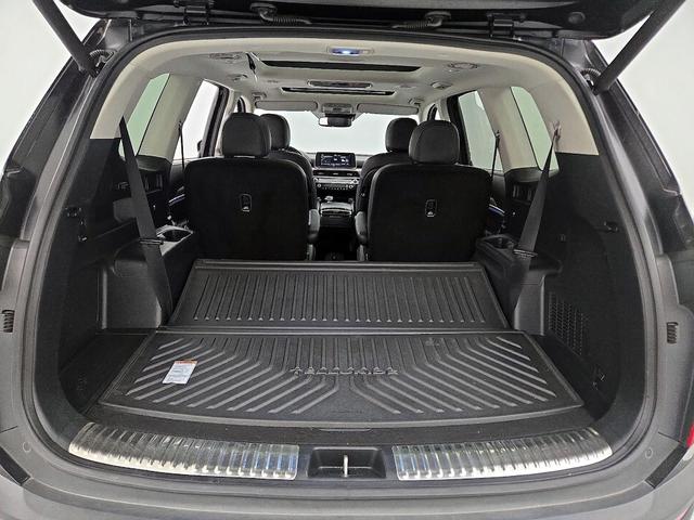 Photo of 2020 Black Kia Telluride