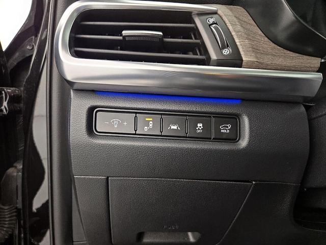 Photo of 2020 Black Kia Telluride
