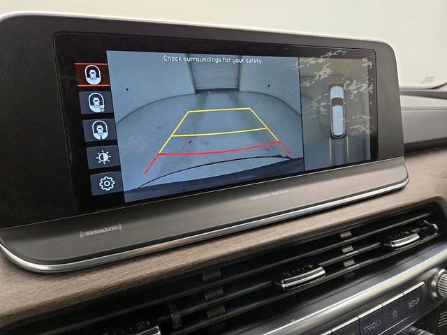 Photo of 2020 Black Kia Telluride