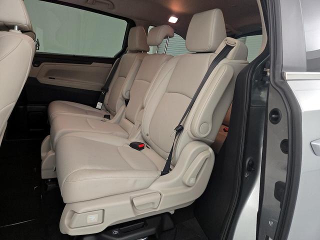 Photo of 2025 Silver Honda Odyssey