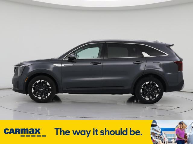 Photo of 2024 Gray Kia Sorento