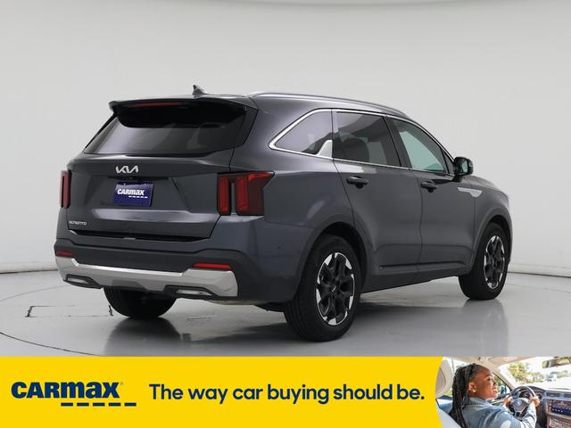 Photo of 2024 Gray Kia Sorento