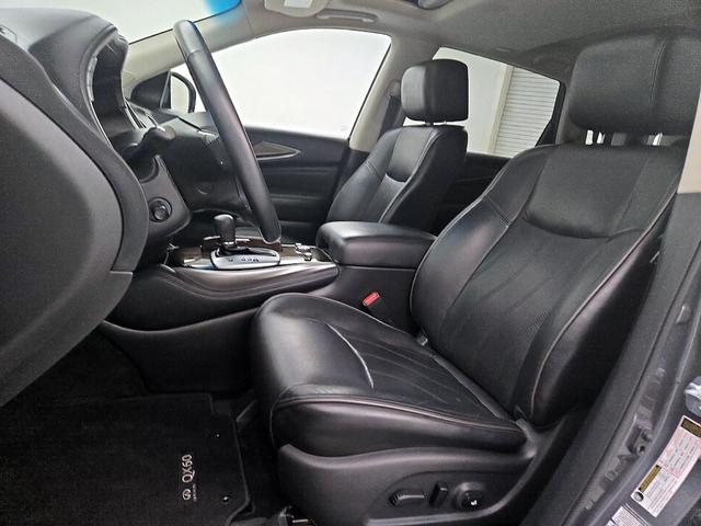 Photo of 2015 Gray INFINITI QX60