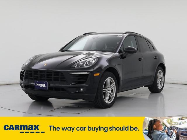 Photo of 2018 Black Porsche Macan