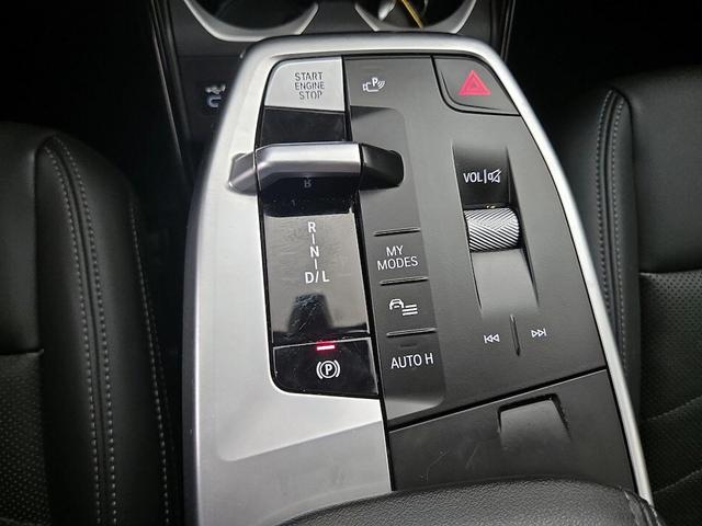 Photo of 2024 Orange BMW X1