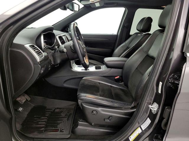 Photo of 2015 Gray Jeep Grand Cherokee