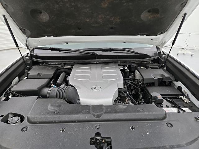Photo of 2023 White Lexus GX 460