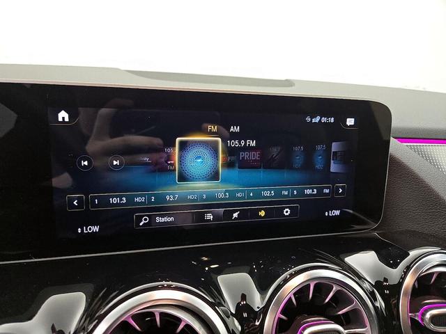 Photo of 2021 White Mercedes-Benz GLA 250