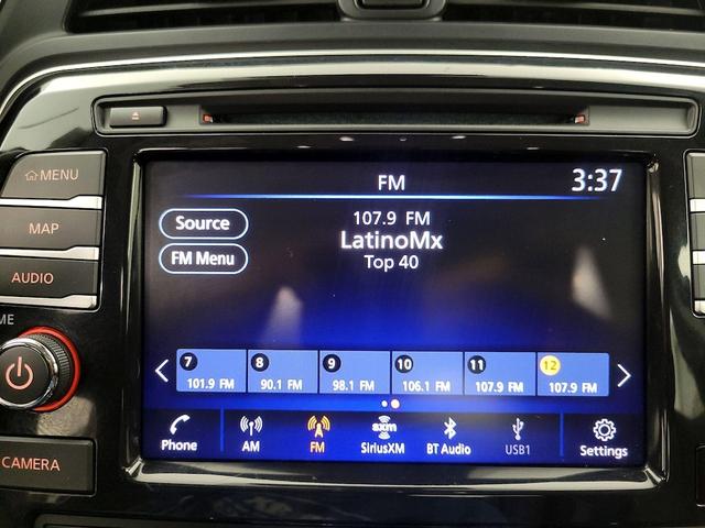 Photo of 2022 Silver Nissan Maxima