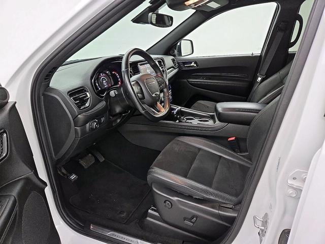 Photo of 2022 White Dodge Durango