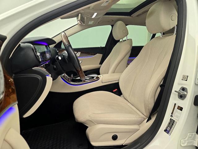 Photo of 2020 Pearl Mercedes-Benz E-Class
