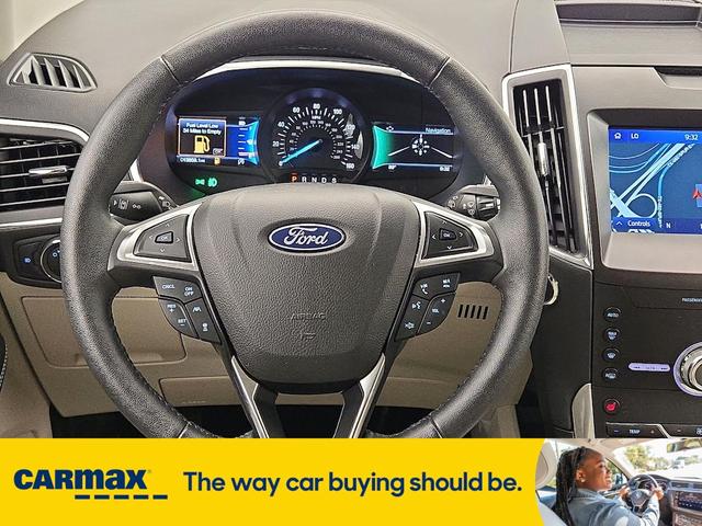 Photo of 2020 White Ford Edge