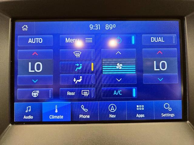 Photo of 2020 White Ford Edge