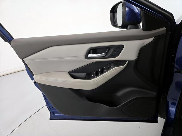 Photo of 2023 Blue Nissan Rogue